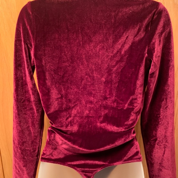 Express Velour Velvety V-neck Cranberry Body Suit S/P  NWOT - Picture 4 of 11